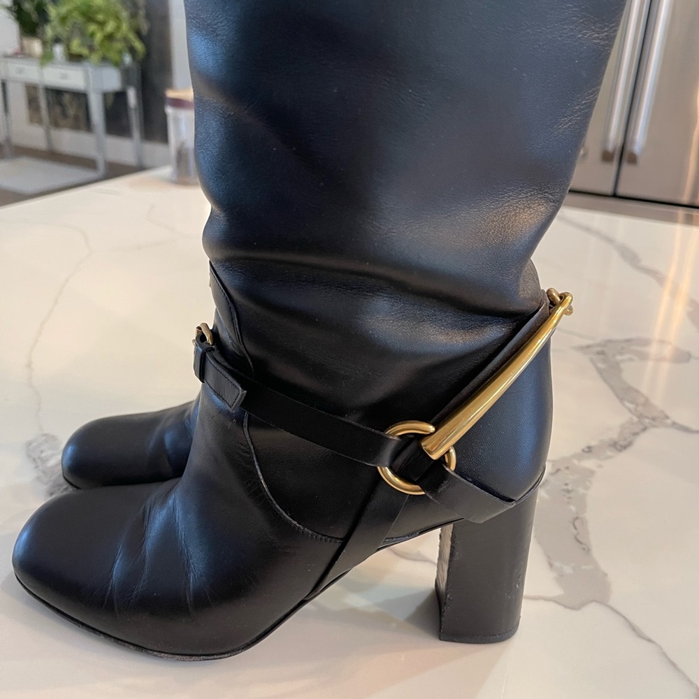 Fabulous black leather Gucci boots